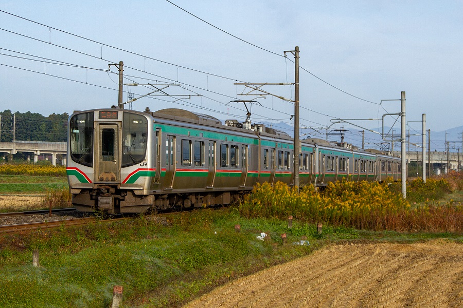 朝日を浴びて東北本線を上る列車を撮る Rapid0104のhobby Life